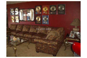 Steven Adler’s mother selling his Sin City pad on eBay!