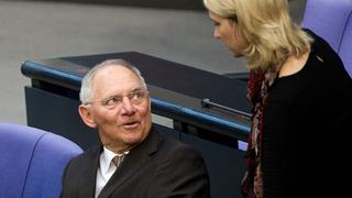 Familienministerin Schwesig und Finanzminister Schäuble | Bildquelle: picture alliance / dpa