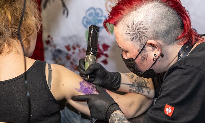 Auf der Tattoo Convention in Höxter werden nach Angaben des Veranstalters mehr als 60 Tattoo-Artist vertreten sein. - Ingo Becker