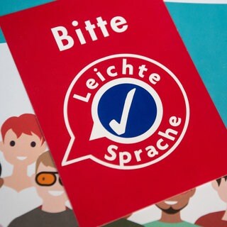 Informationsmaterial zum Thema "Leichte Sprache": "Leichte Sprache" ist besonders einfaches Deutsch und dadurch besser verständlich. Das soll mehr Teilhabe ermöglichen. Millionen Menschen in Deutschland könnten davon profitieren.