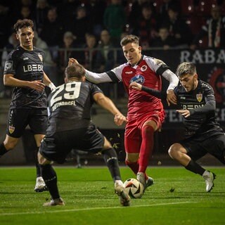 Der VfB Stuttgart II im Spiel bei Viktoria Köln. 