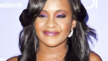 Bobbi Kristina poegnana przez ojca. "Jestem kompletnie odrtwiay". S wstpne wyniki sekcji zwok