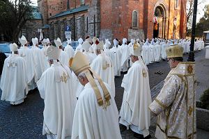 Zebranie Konferencji Episkopatu Polski w Pocku - msza w katedrze