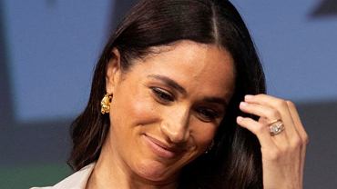 Meghan Markle przyapana na lunchu z koleank. Na nogach Chanel, a w rce Dior. Tak si yje