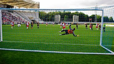 Efektowna inauguracja KS: 'Chcemy zapeni stadion i awansowa do II ligi'