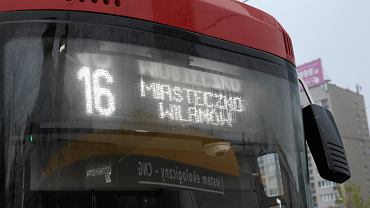 Warszawa. Zderzenie samochodu z tramwajem na nowej trasie do Wilanowa