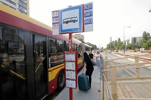 Budowa linii tramwajowej do Wilanowa. Prowizoryczny przystanek autobusowy na ul. Sobieskiego przy ul. w. Bonifacego