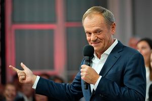 Donald Tusk w sztabie wyborczym po ogoszeniu wynikw exit poll, 15 padziernika 2023 r.