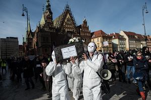 Marsz koronasceptykw we Wrocawiu. Protest przeciwko obostrzeniom