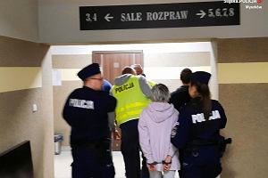 Policjanci z Myszkowa zatrzymali czterech mczyzn i kobiet, ktrzy dokonali rozboju na 43-letnim mczynie