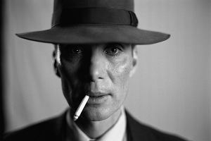 Cillian Murphy jako J. Robert Oppenheimer w nowym filmie Christophera Nolana o genialnym amerykaskim fizyku kwantowym, ktrego polska premiera odbdzie si 21 lipca