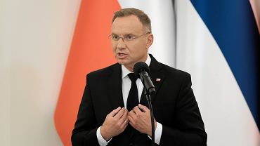 Andrzej Duda lekceway raport ws. podkomisji smoleskiej. Mwi o 'kuriozalnych sytuacjach'