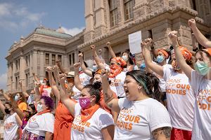 Demonstracja przeciwko ograniczaniu prawa do aborcji (zakazano jej po szstym tygodniu ciy), Austin w stanie Teksas, 1 wrzenia 2021 r.