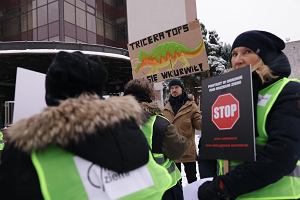 7 grudnia 2023 odby si protest przeciw likwidacji Muzeum Ziemi PAN. Pikiet zorganizowano podczas posiedzenia Zgromadzenia Oglnego Polskiej Akademii Nauk. Wzili w niej udzia pracownicy zagroonej zamkniciem placwki i dziaacze Wolnego Zwizku Zawodowego 'Sierpie 80'