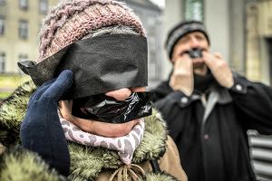 Skradziona sprawiedliwo - milczcy protest KOD w Katowicach