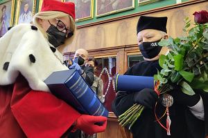 Prof. Henryk Podbielski odbiera tytu doktora honoris causa UAM w Poznaniu