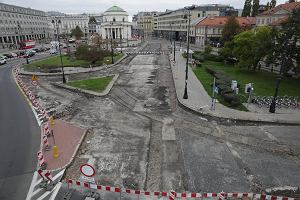 Rozkopany pl. Trzech Krzyy z ukiem toru na dawnej ptli tramwajowej