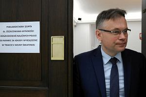 Pose PiS Arkadiusz Mularczyk podczas podczas posiedzenia parlamentarnego zespou do spraw oszacowania wysokoci odszkodowa nalenych Polsce od Niemiec za szkody wyrzdzone w trakcie II wojny wiatowej. Warszawa, 22 marca 2018