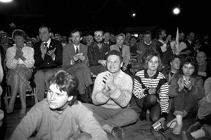 Zbigniew Bujak podczas wiecu Solidarnoci w hali Arena w Poznaniu, 28.04.1989 r,