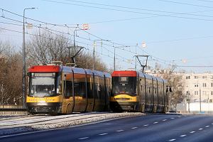 Seria ogranicze prdkoci dla tramwajw do 10-20 km na godz. na wiadukcie czcym rondo Babka z pl. Grunwaldzkim na oliborzu