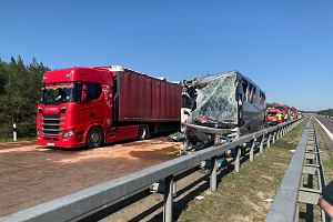 Wypadek polskiego autokaru na niemieckiej autostradzie.