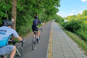 cieka rowerowa wzdu Kanau eraskiego wiodca nad Zalew Zegrzyski. Ten 8-kilometrowy odcinek wybudowaa gmina Nieport