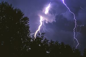 Materia nie z tego wiata znaleziony w 'skamieniaym piorunie'. 'Podobne mona znale w meteorytach'