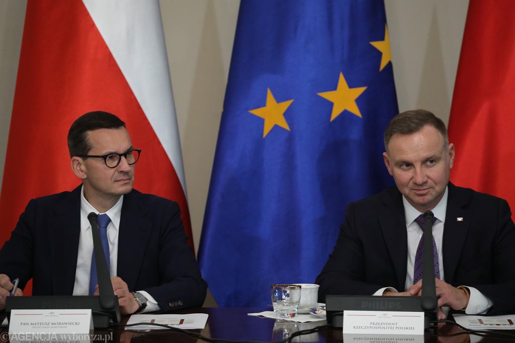 Premier rzdu PiS Mateusz Morawiecki i prezydent Andrzej Duda podczas posiedzenia Rady do spraw rodowiska, Energii i Zasobw Naturalnych Narodowej Rady Rozwoju. Warszawa, 28 wrzenia 2022 r.