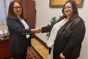 Krystyna Stachowska, wiceprezydent Rzeszowa i Natalia Hul, rzecznik ds. osb niepenosprawnych