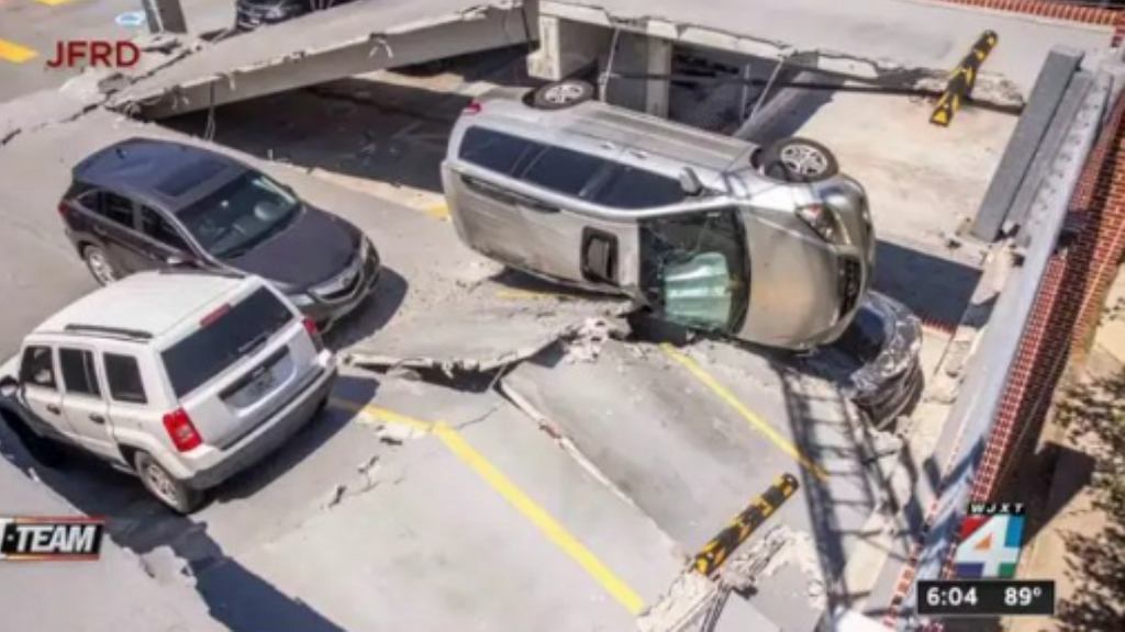 Trzecie pitro parkingu tu po zawaleniu