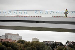 Poznaska kadka berdychowska w budowie. Zamontowane zostay szklane balustrady. 14 padziernika 2024.