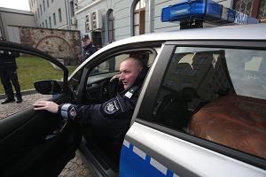 Komendant stoeczny policji Pawe Dzierak (na zdjciu) pozwoli, by policjanci odpowiedzialni za porwanie zwizkowcw z Inicjatywy Pracowniczej uniknli kary. Rzecznik praw obywatelskich domaga si dla Dzieraka dyscyplinarki