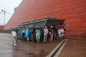 Protest przed Muzeum II Wojny wiatowej.