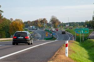 Trasa ekspresowa S7 Zauski - Siedlin (przed Poskiem) powstanie w miejscu obecnej drogi krajowej nr 7. W Przyborowicach zaplanowano jeden z dwch wzw bezkolizyjnych