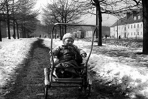 Al. Wojska Polskiego we Wrzeszczu, wczeniej Friedrich Allee w dzielnicy Langfuhr, 1964 r. W wzku - jak mawia dziadek Longin - 'ciemna masa', czyli ja