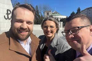 29.03.2023, Warszawa. Prezentacja kandydatw Ruchu Marka Materka do Senatu. Od lewej: Marek Materek, Joanna Winiarska i Marcin Nowak