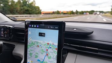 Android Auto ma now genialn funkcj map Google. Niestety jest dostpna tylko w autach jednej marki