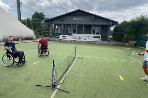 Trening odbywajcy si w Klubie Tenisowym Tennis Team.