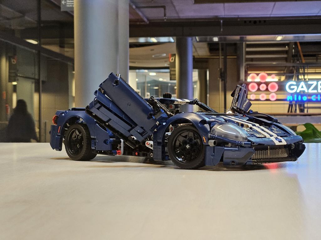 Ford GT z klockw LEGO