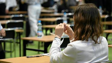 Do tych matur nie podchodzi prawie nikt. Mikoaj: Pani, ktra mnie pilnowaa, zasna