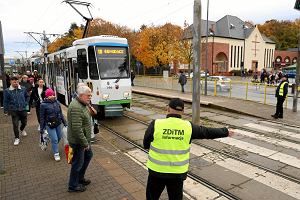 Na Cmentarz Centralny najlepiej dojecha komunikacj miejsk