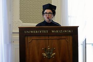 Olga Tokarczuk odebraa tytu doktora honoris causa Uniwersytetu Warszawskiego i wygosia wykad 'Wrenie z nauki'