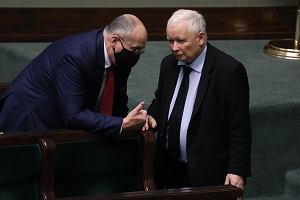 Minister spraw zagranicznych w rzdzie PiS Zbigniew Rau i jego partyjny zwierzchnik Jarosaw Kaczyski ('wicepremier ds. bezpieczestwa'). Warszawa, 25. posiedzenie Sejmu IX kadencji, 21 stcznia 2021 r.