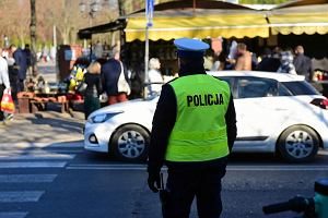 Policja w okolicy cmentarza - zdjcie ilustracyjne