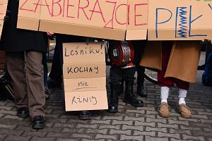 Mieszkacy Praczy Odrzaskich protestowali przeciwko wycince drzew