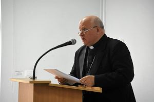 Przewodniczcy Zespou Ekspertw Konferencji Episkopatu Polski ds. Bioetycznych biskup Jzef Wrbel