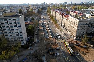 Budowa linii tramwajowej na ul. Gagarina, padziernik 2023 r. Inwestycji towarzyszyo drenie pod ziemi tunelu o rednicy 2,8 m, w ktrym uoono kolektor mokotowski. MPWiK planuje budow dalszego odcinka kolektora w parku Morskie Oko.