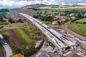 Budowa S3. Roboty drogowe na odcinku Bolkw - Kamienna Gra wykonano w 40 procentach