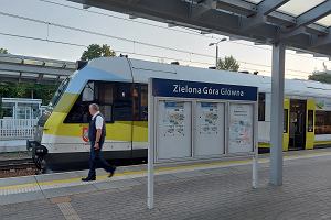 Zielona Gra Gwna, stacja kolejowa, dworzec PKP, sierpie 2023 r.