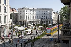 Wizja pl. Zbawiciela zamykanego dla ruchu koowego w weekendy